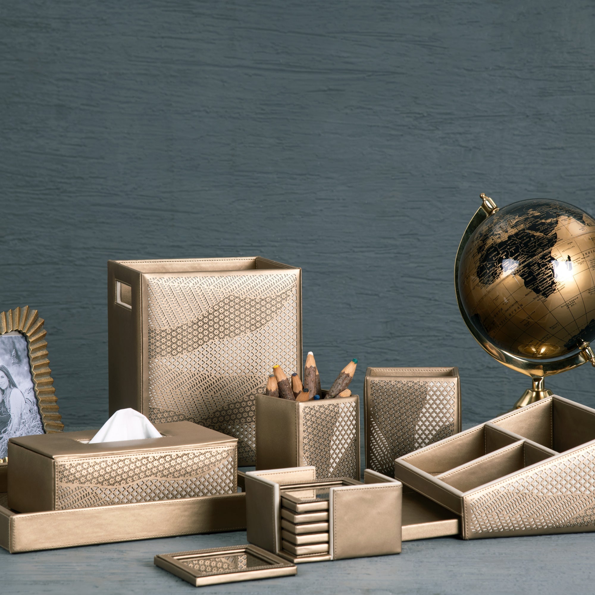 Pixel Dull Gold Dustbin